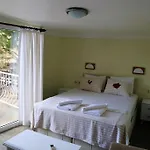 Dolphin Hotel