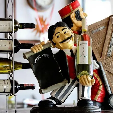 Szálloda Dolphin 3*