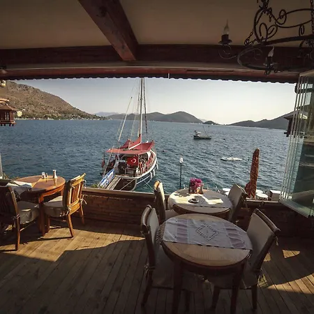 Szálloda Dolphin 3*